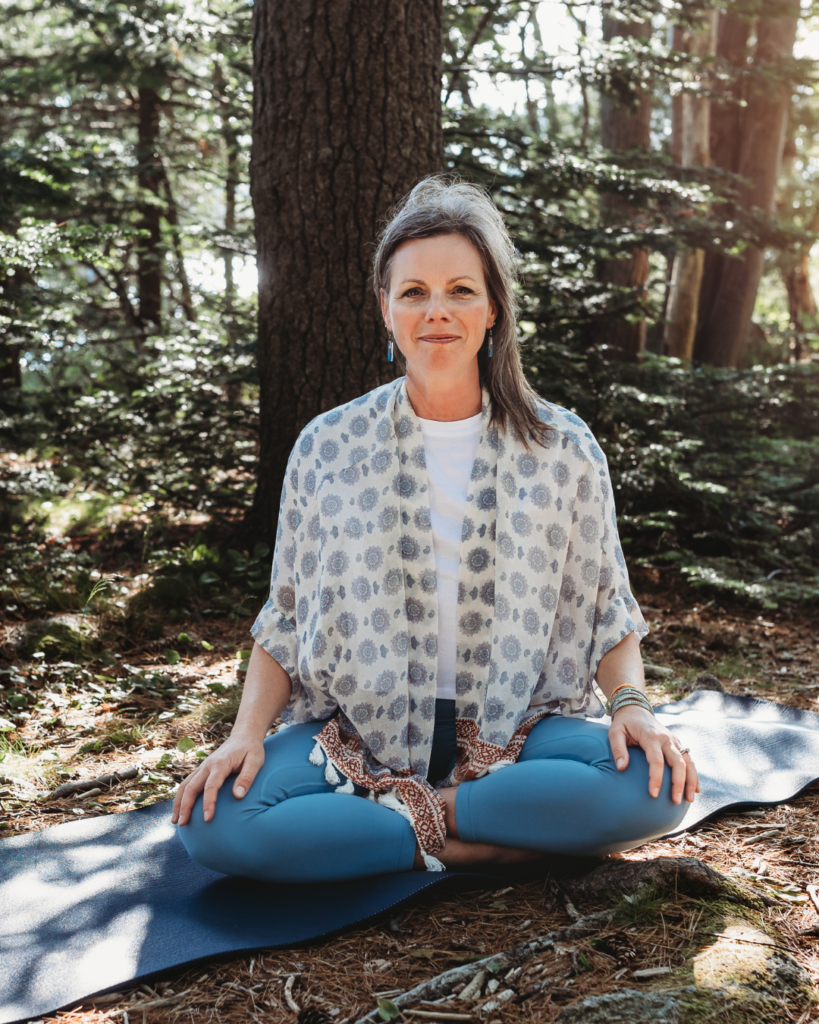 Michelle-Robinson-Yoga-Ayurveda-AUMatHOME